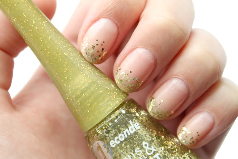 Negro y dorado, protagonistas de los nuevos esmaltes de Bourjois 11 IMG_0093 2