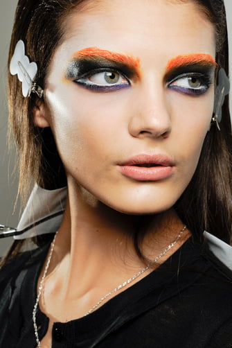 iesto_es_halloween_la_pasarela_nos_inspira_para_los_maquillajes_menos_convencionales_58307413_335x