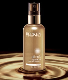 Los mejores aceites capilares 3 Visual aceite fondo negro