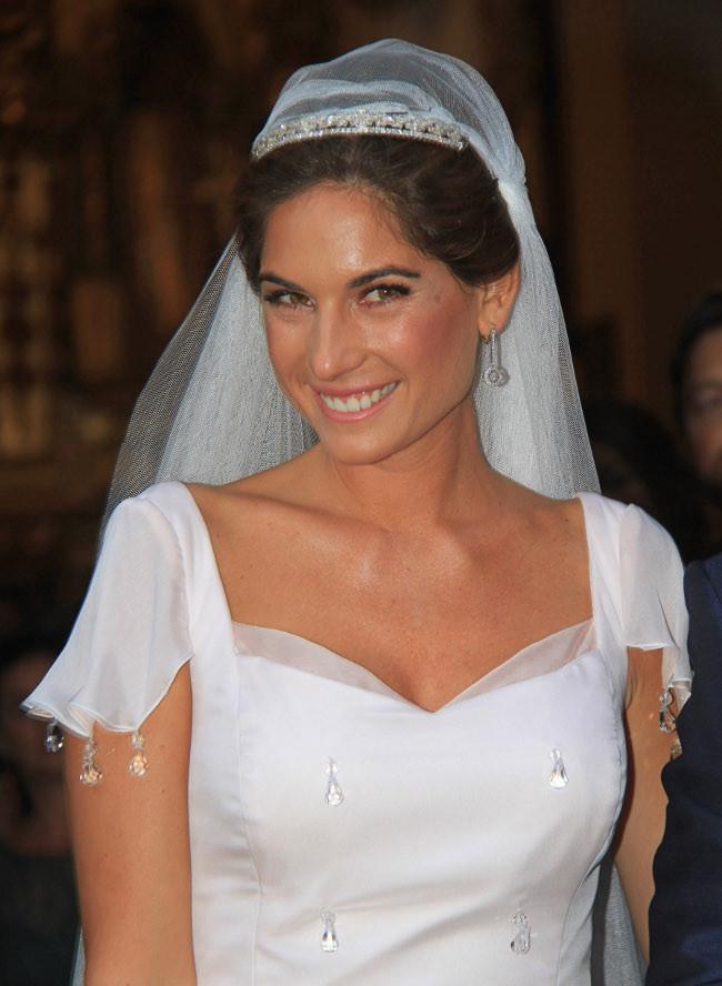 ¿Blanca y radiante va la novia? 