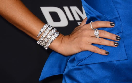 Manicuras oscuras ¿te atreves?