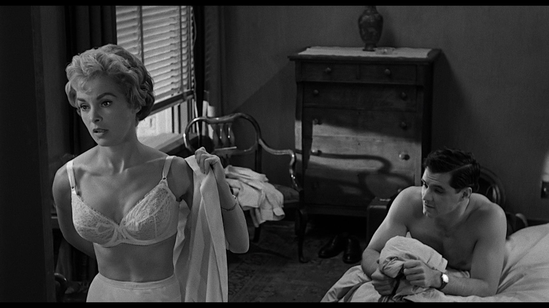 El sujetador cumple cien años