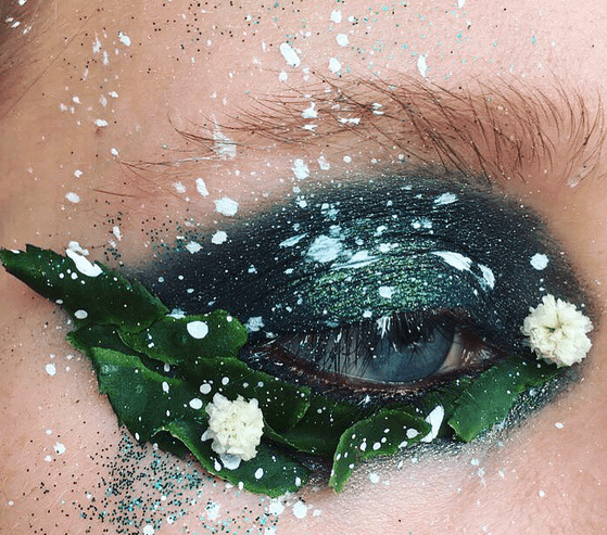 adornar ojos con flores